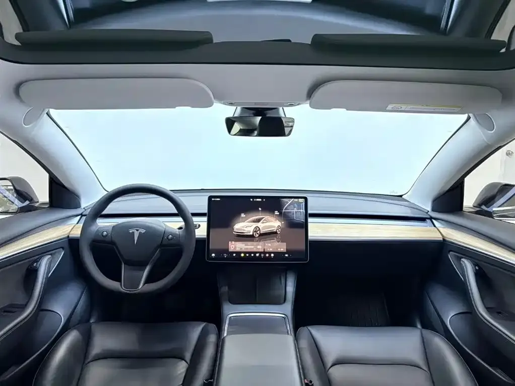 Tesla Model 3 — фото 5
