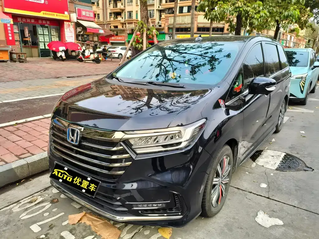 Honda Odyssey — фото 1