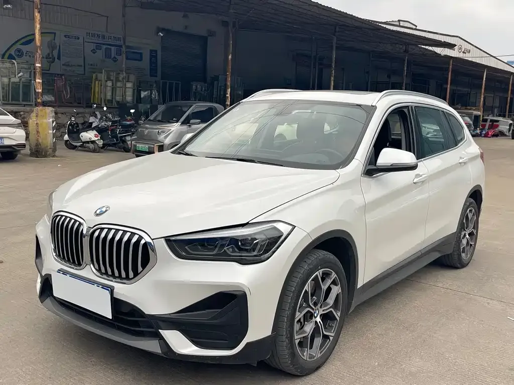 BMW X1 — фото 1