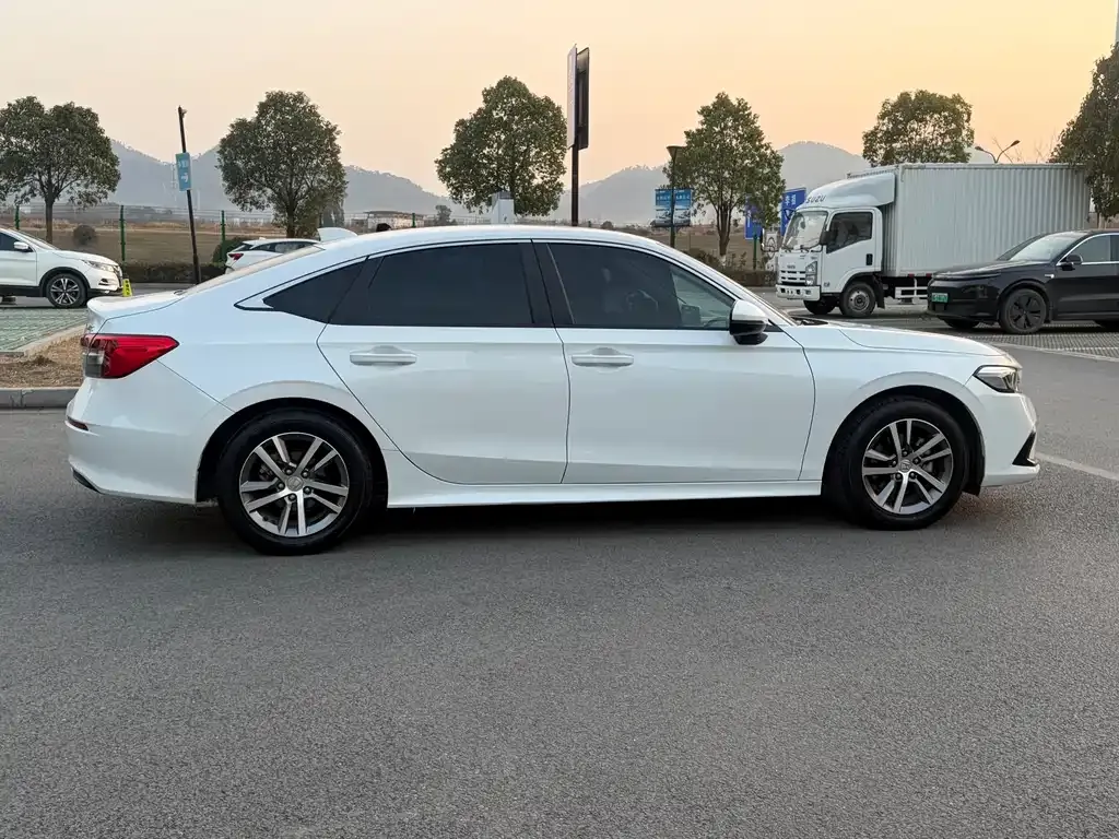 Honda Civic — фото 5