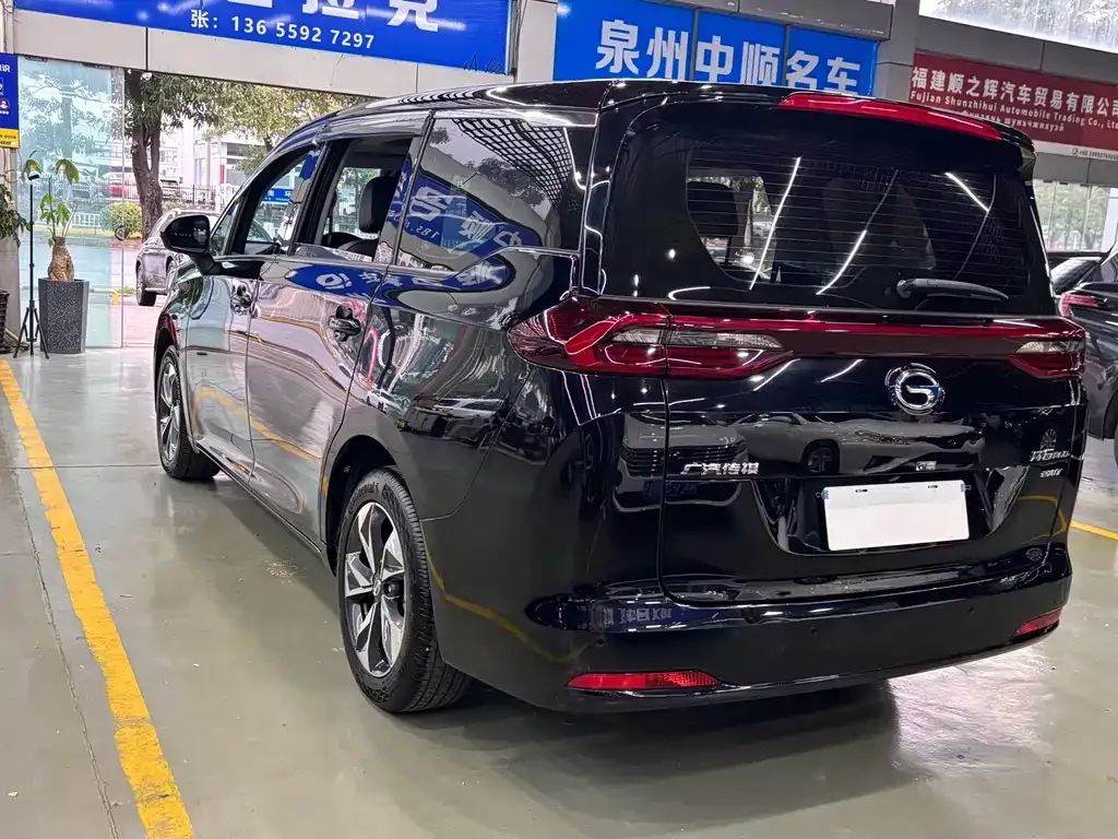 GAC Motor Trumpchi M6 — фото 8