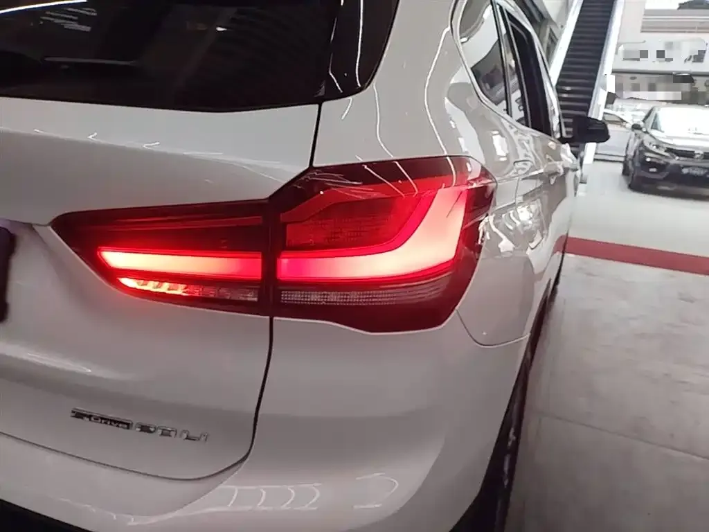 BMW X1 — фото 2
