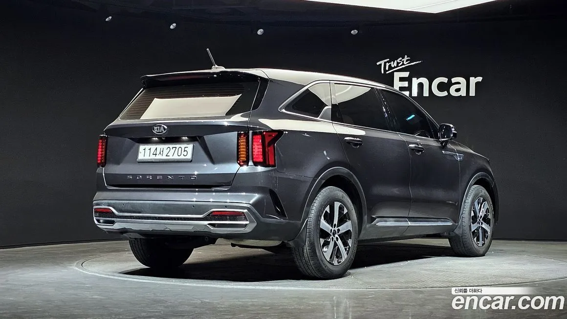 Kia Sorento — фото 8