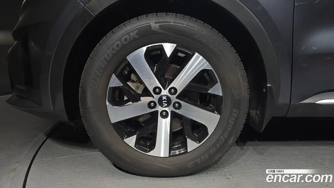 Kia Sorento — фото 4