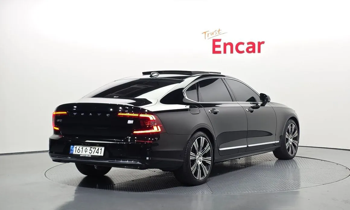 Volvo S90 2023 из KR, фото 4