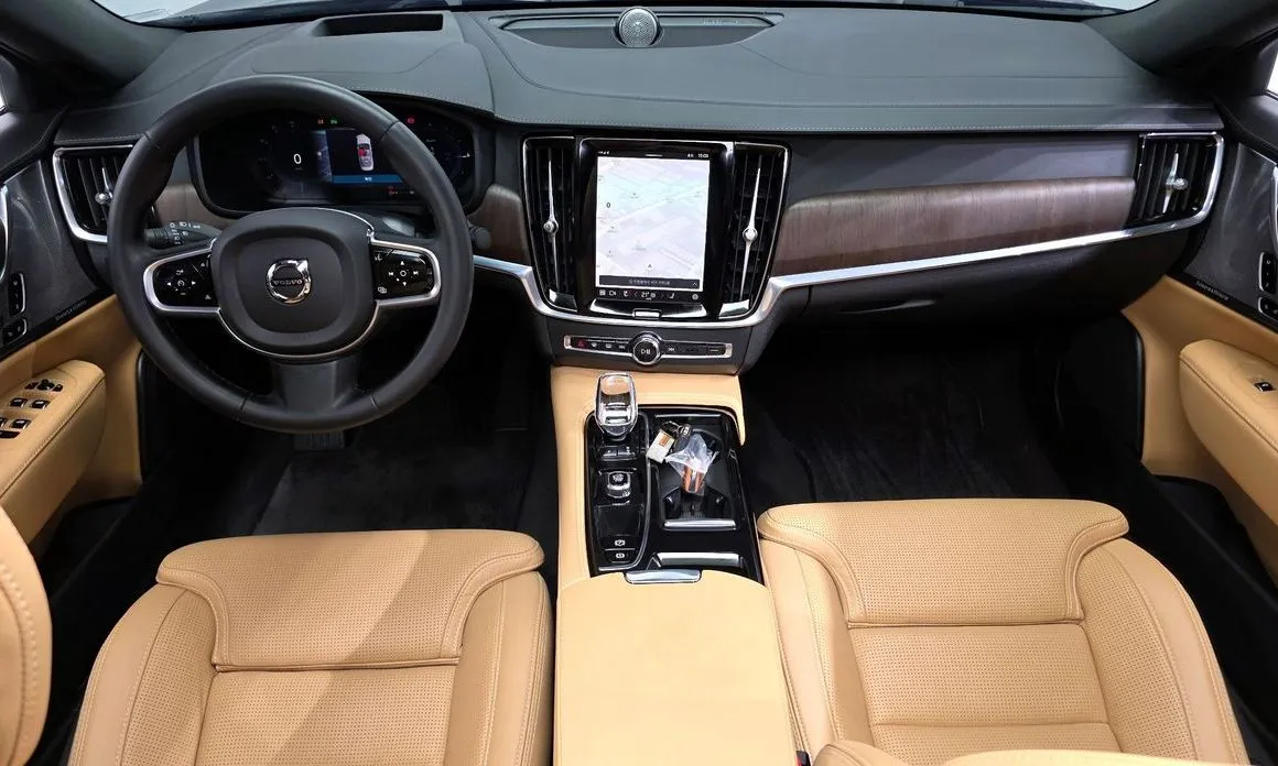 Volvo S90 2023 из KR, фото 7