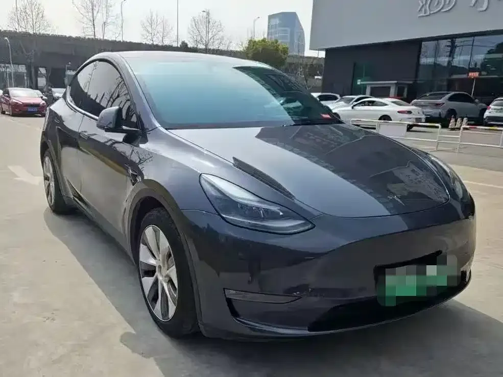 Tesla Model Y — фото 2