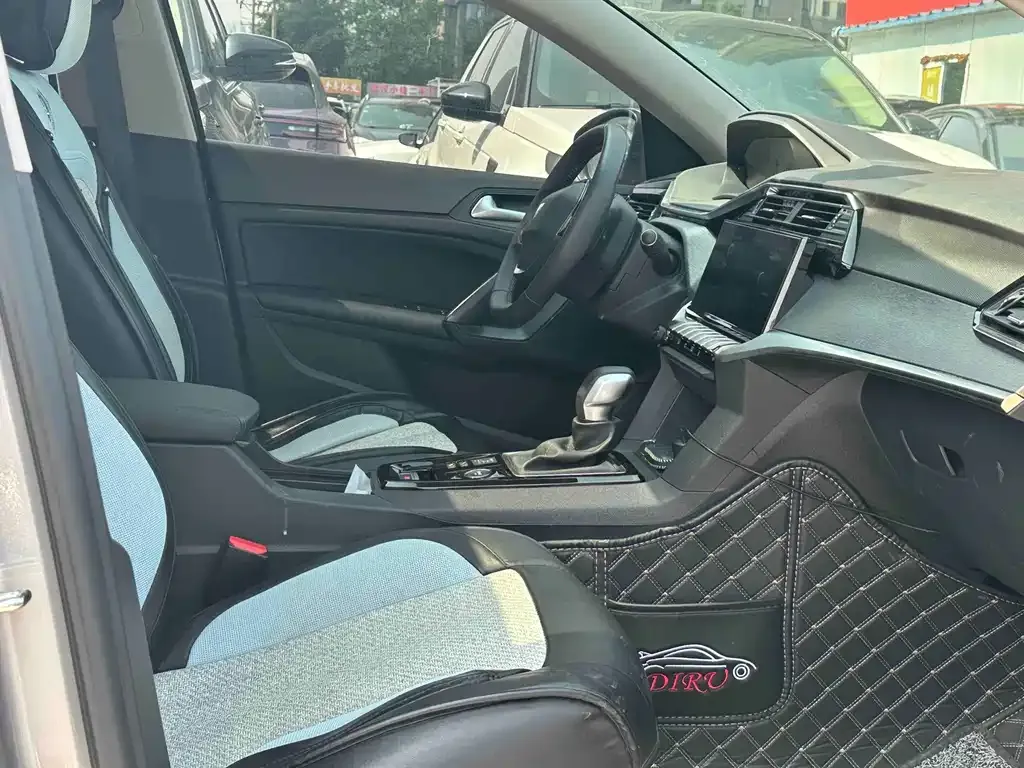 Peugeot 408 2024 из CN, фото 3