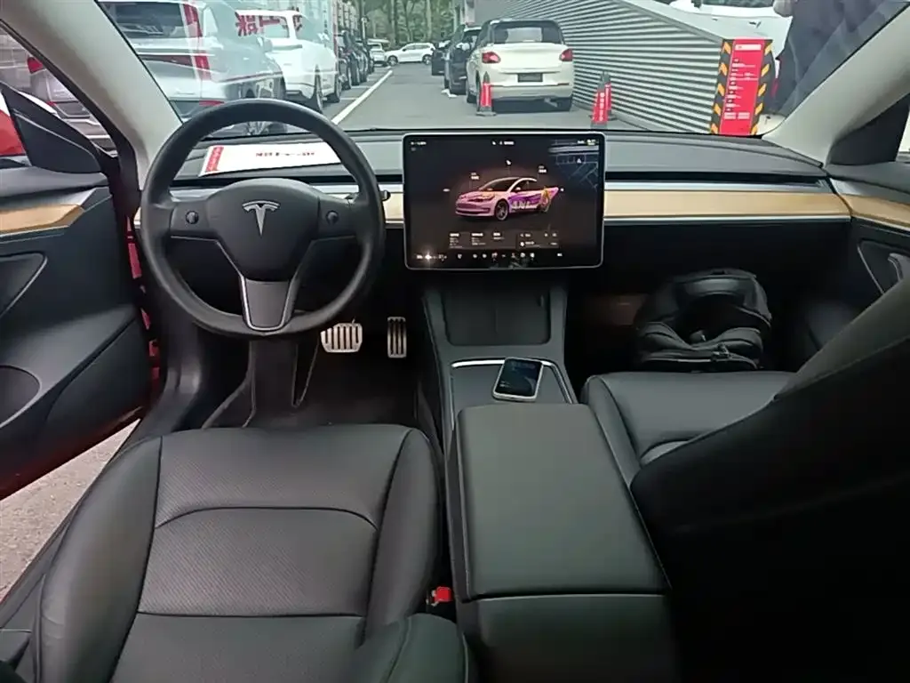 Tesla Model 3 — фото 6