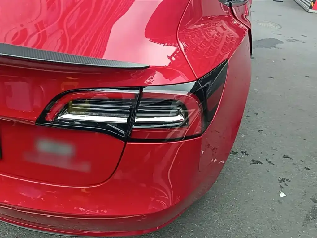 Tesla Model 3 — фото 2