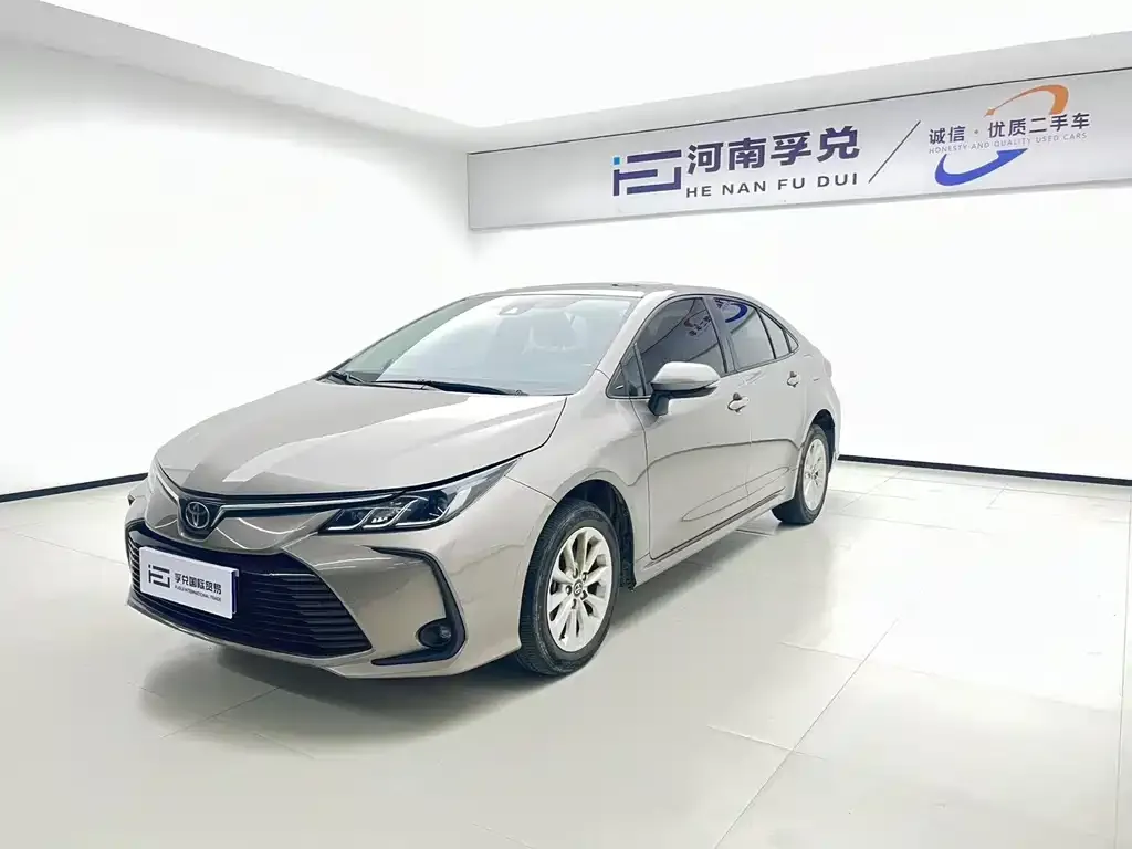 Toyota Corolla — фото 1