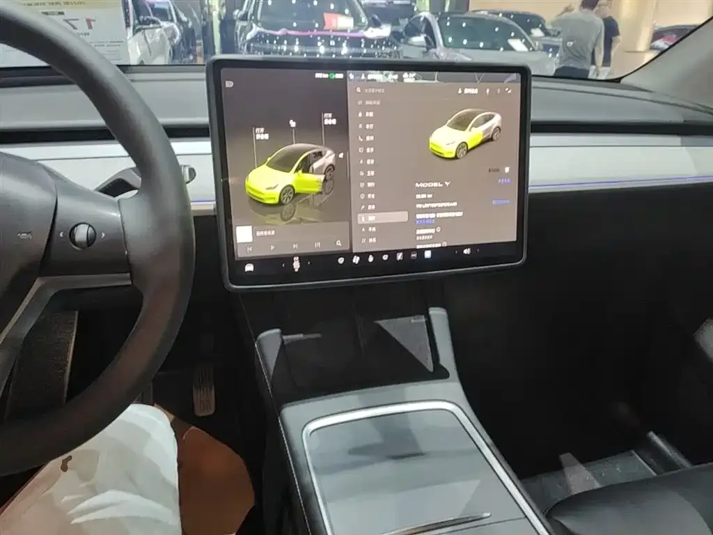 Tesla Model Y 2023 из CN, фото 2