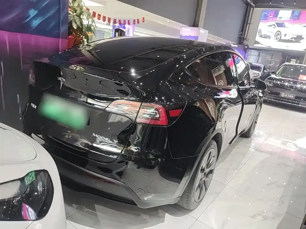 Tesla Model Y 2023 из CN, фото 8