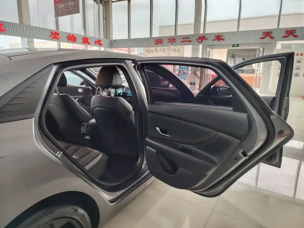 Hyundai Elantra 2022 из CN, фото 9
