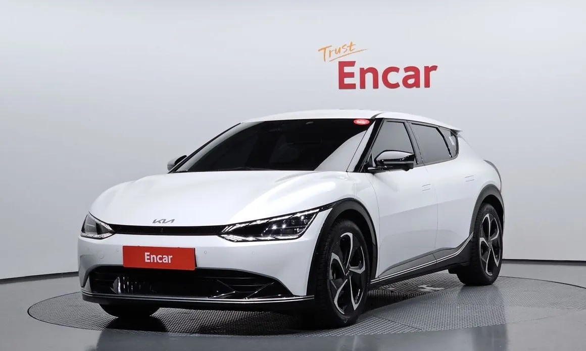 Kia EV6 — фото 1