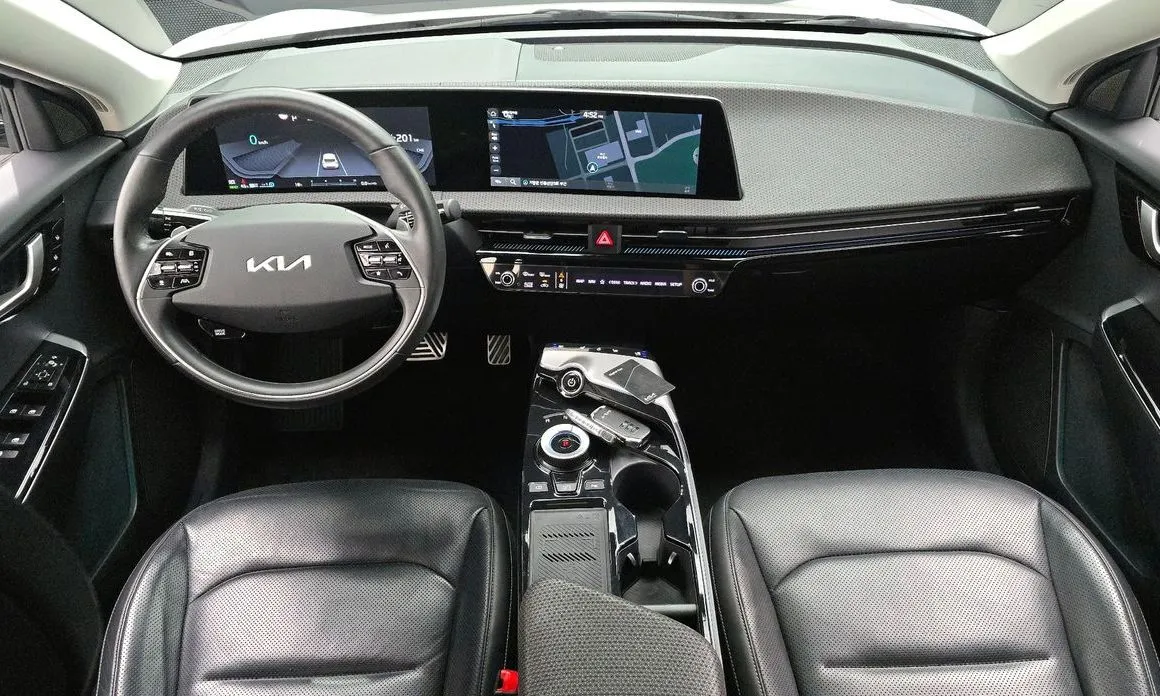 Kia EV6 — фото 8