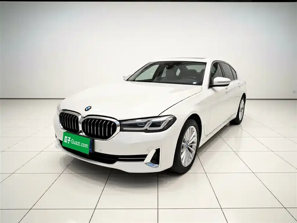 BMW 5 Series — фото 1