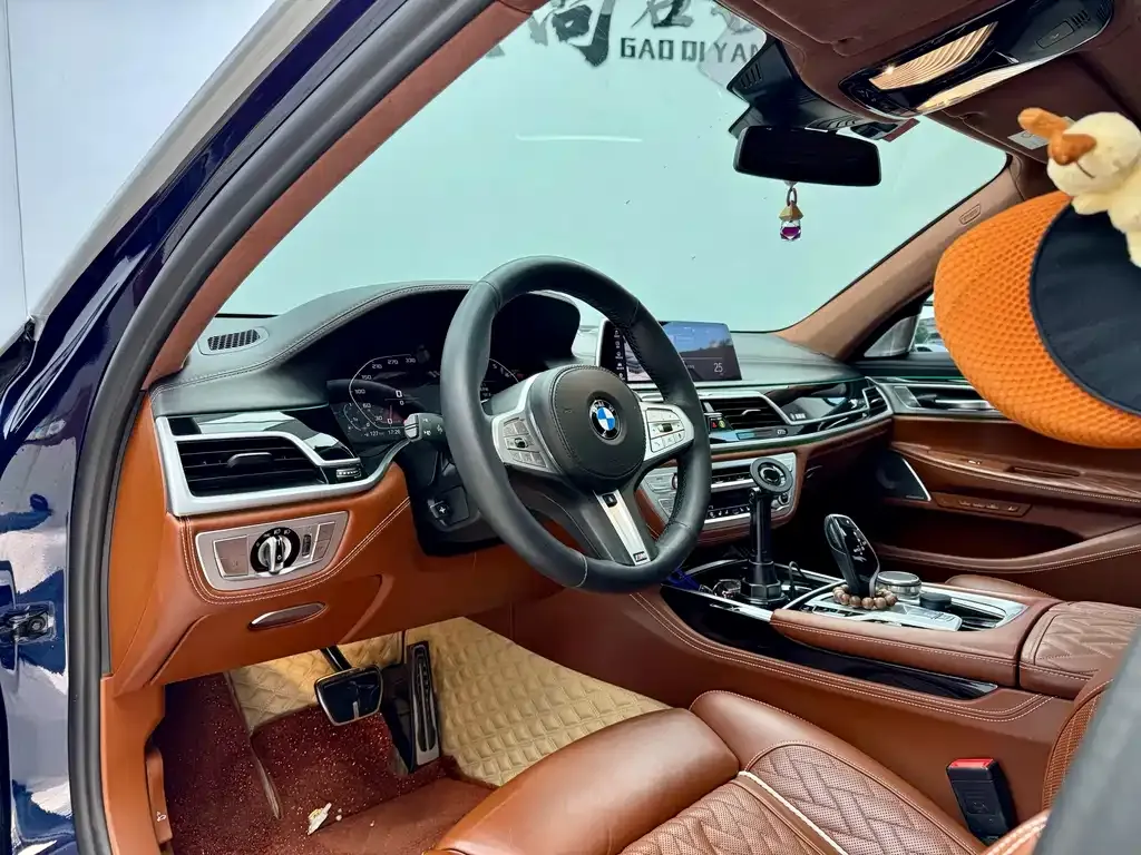 BMW 7 Series 2022 из CN, фото 9