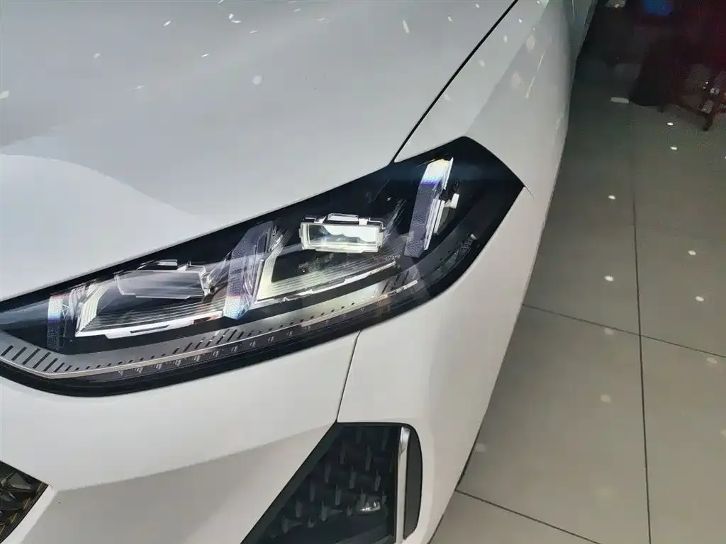 Wey Macchiato DHT-PHEV 2022 из CN, фото 2