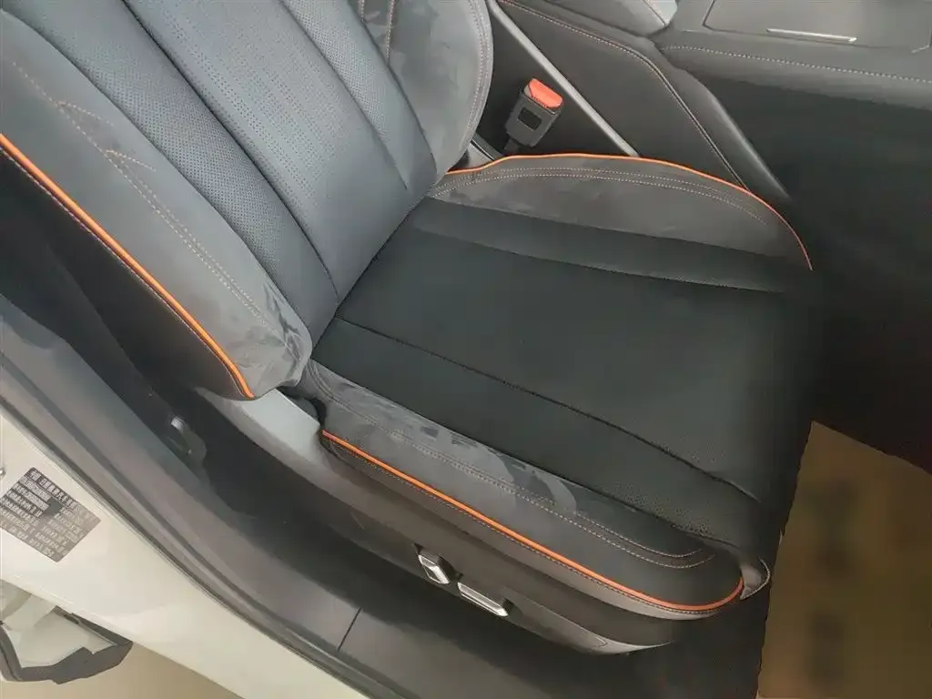 Wey Macchiato DHT-PHEV 2022 из CN, фото 8