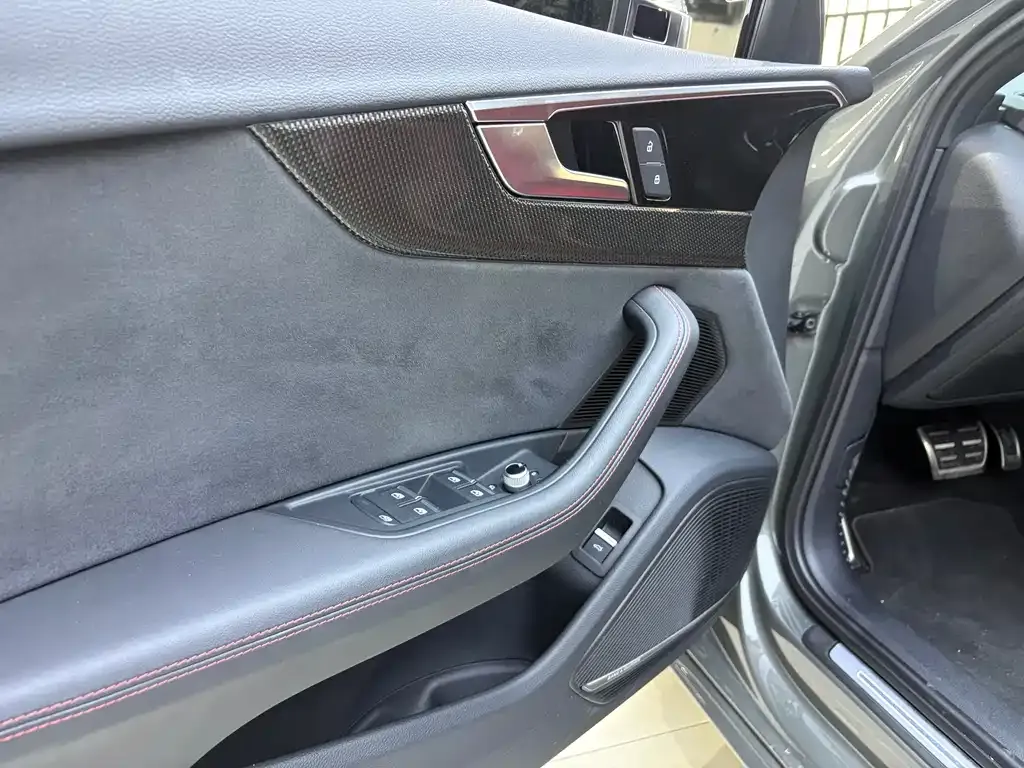 Audi S4 2023 из CN, фото 9