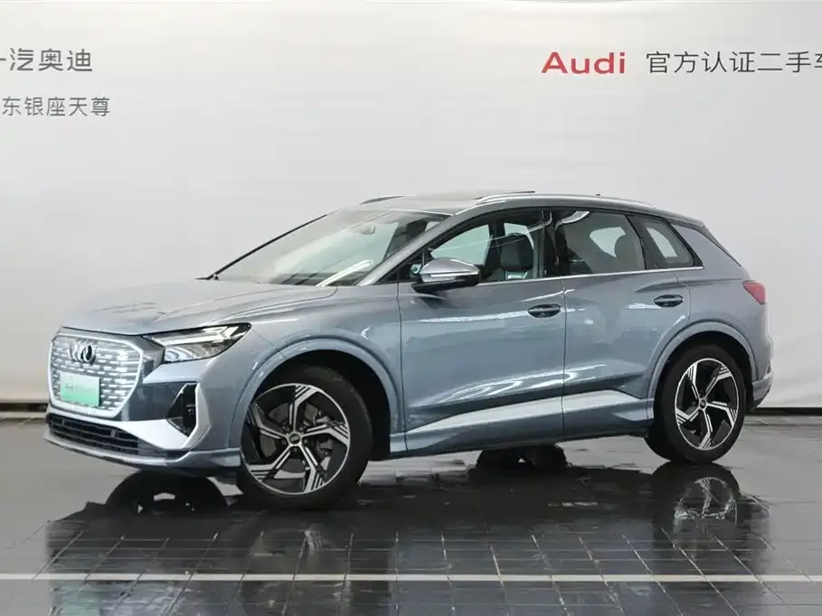 Audi Q4 e-tron — фото 1