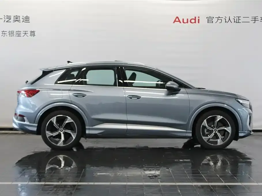 Audi Q4 e-tron — фото 8