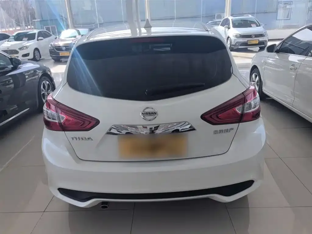 Nissan Tiida 2023 из CN, фото 5