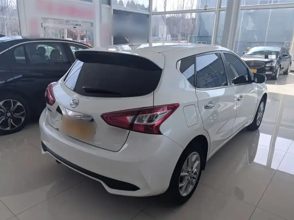 Nissan Tiida 2023 из CN, фото 8