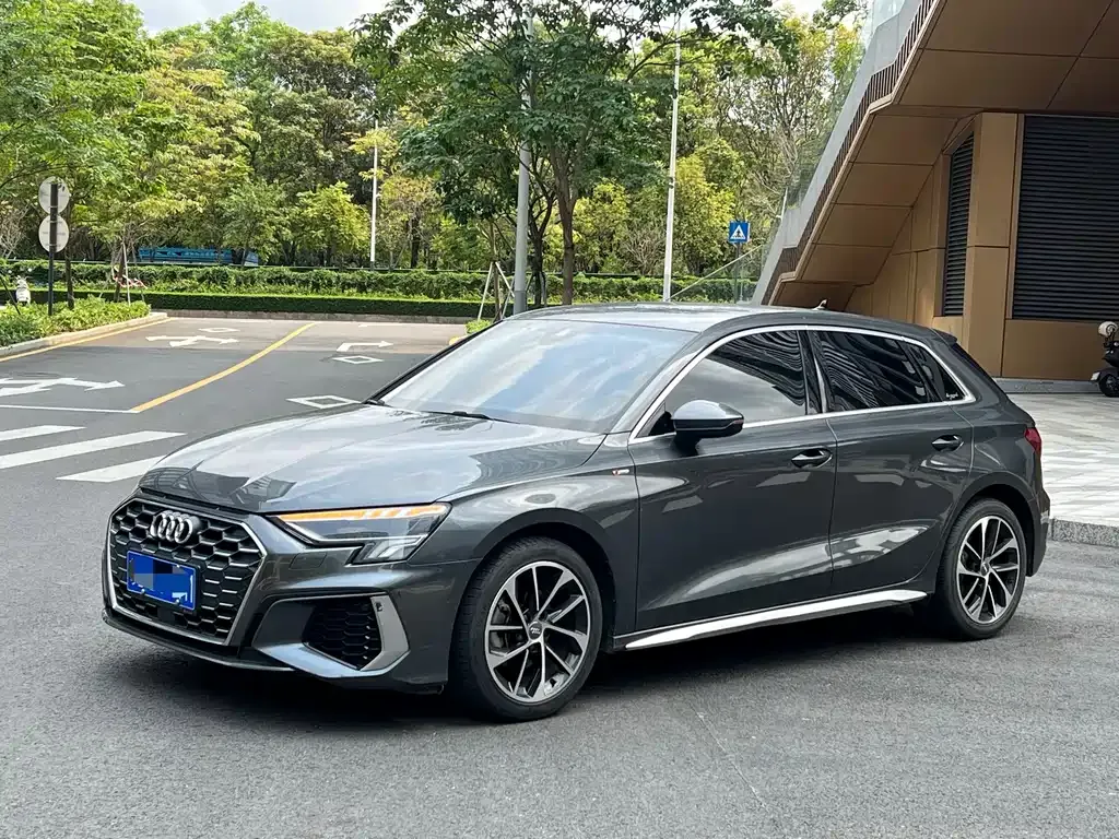 Audi A3 — фото 1