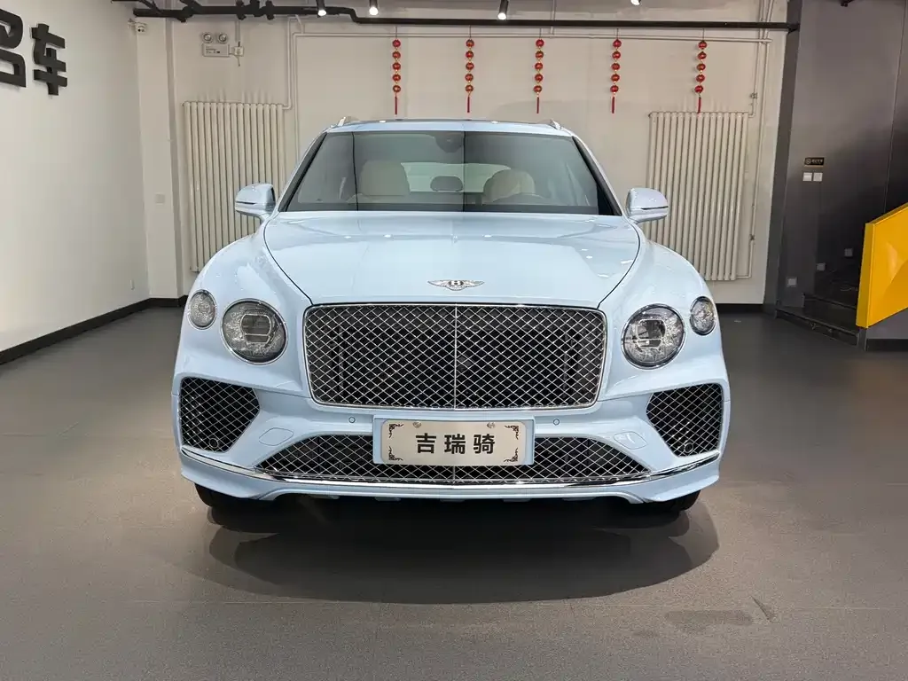 Bentley Bentayga — фото 6