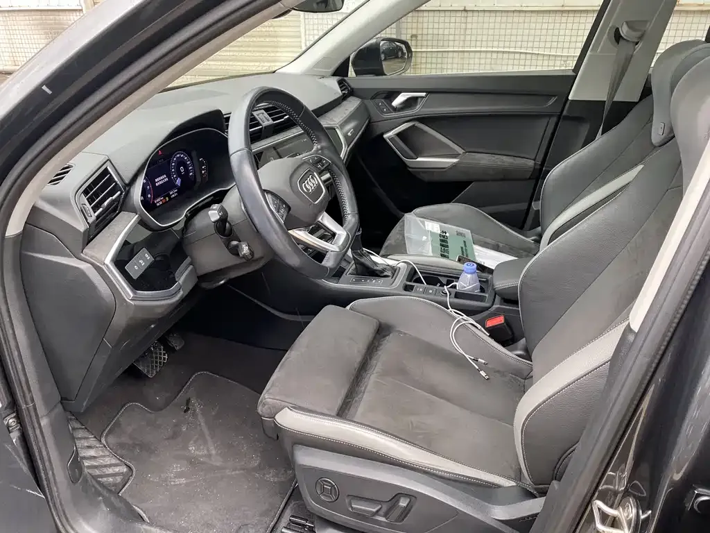 Audi Q3 2021 из CN, фото 4