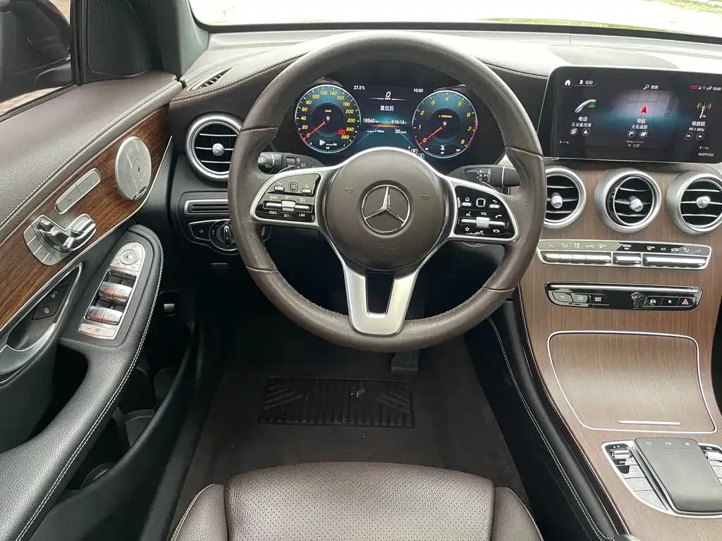 Mercedes-Benz GLC — фото 10
