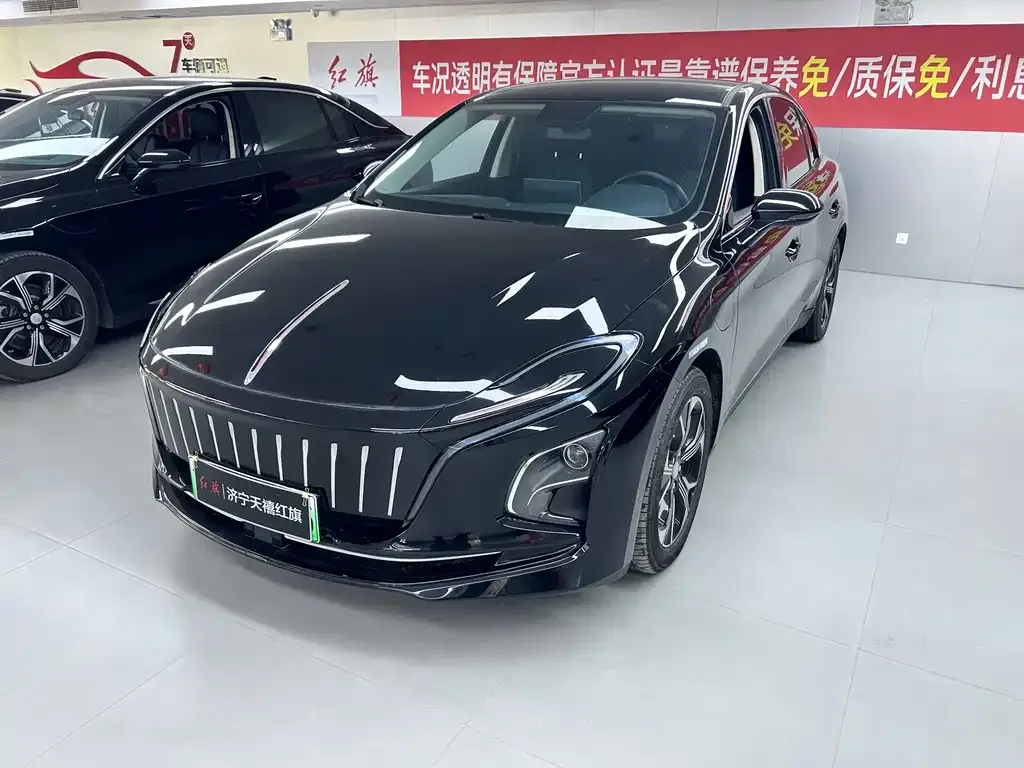 Hongqi E-QM5 — фото 1