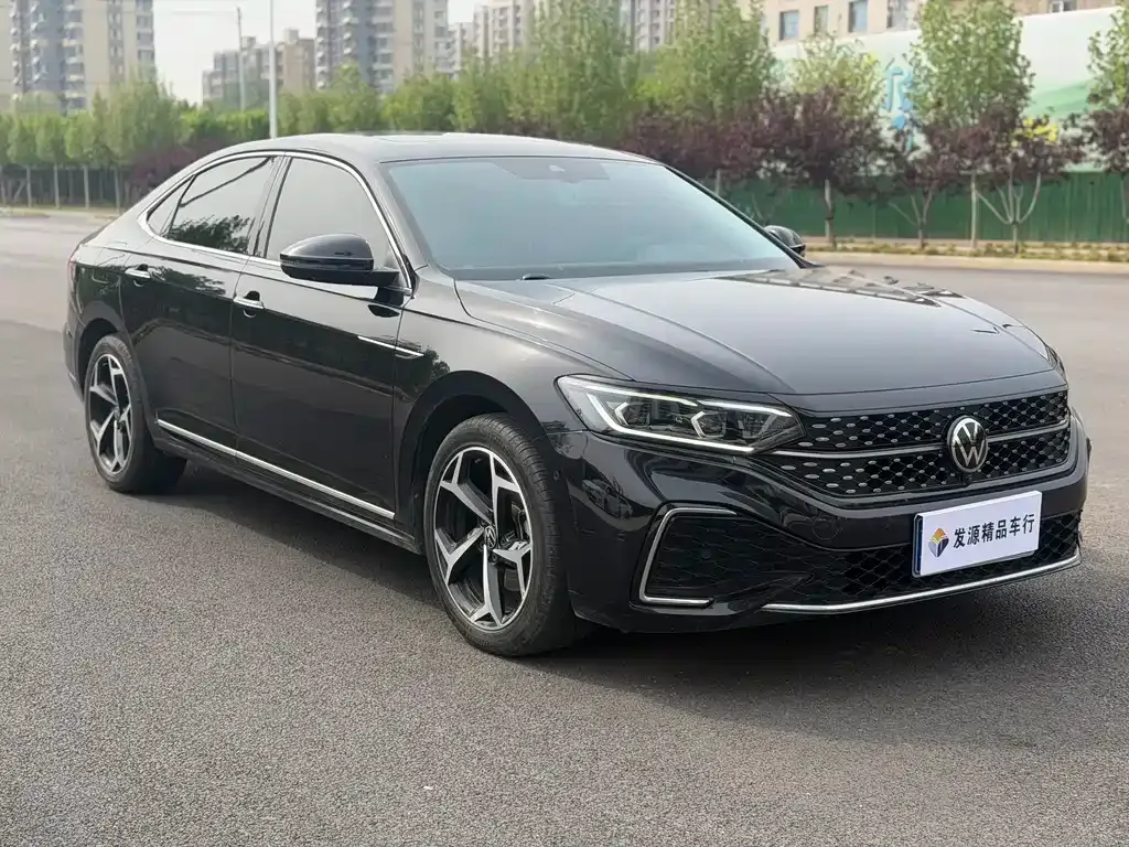 Volkswagen Passat — фото 7