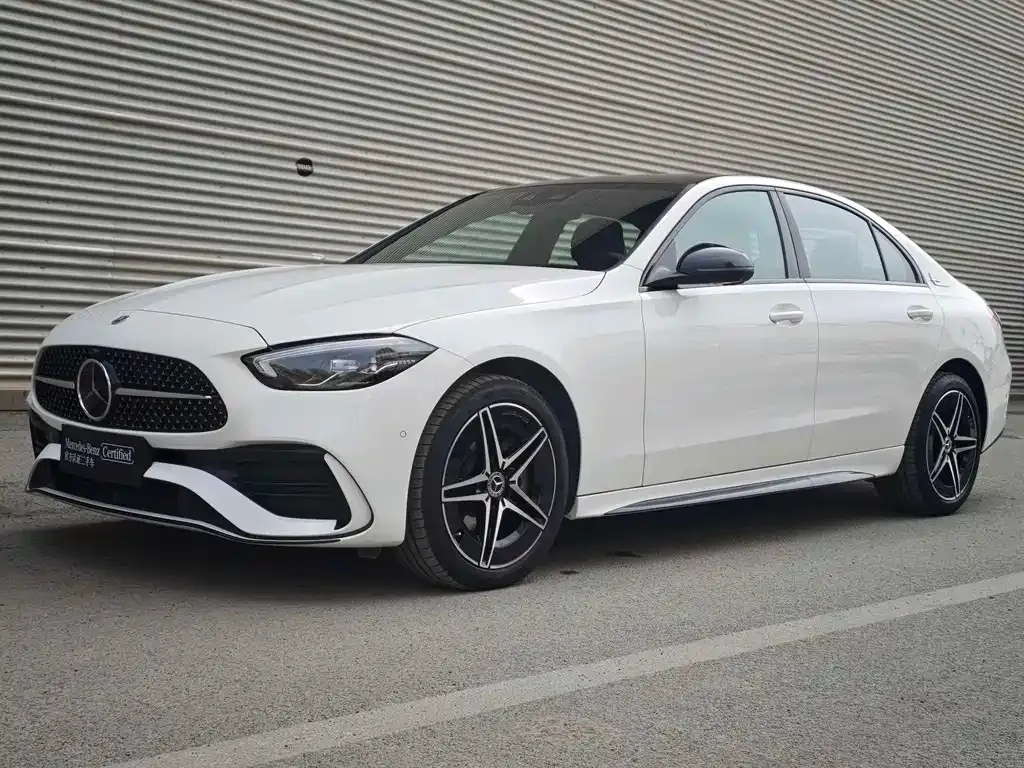 Mercedes-Benz C-Class — фото 1