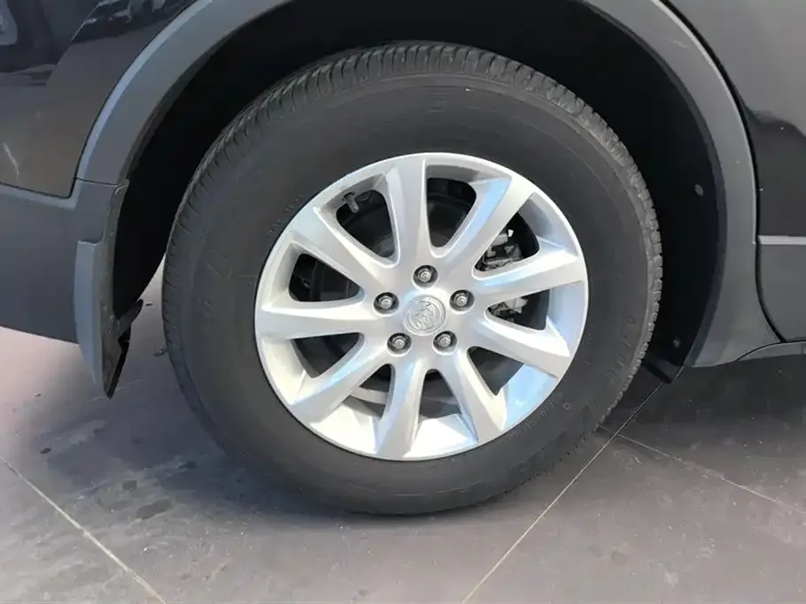 Buick Envision Plus — фото 4