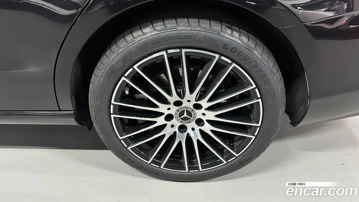 Mercedes-Benz C-Class 2025 из KR, фото 9