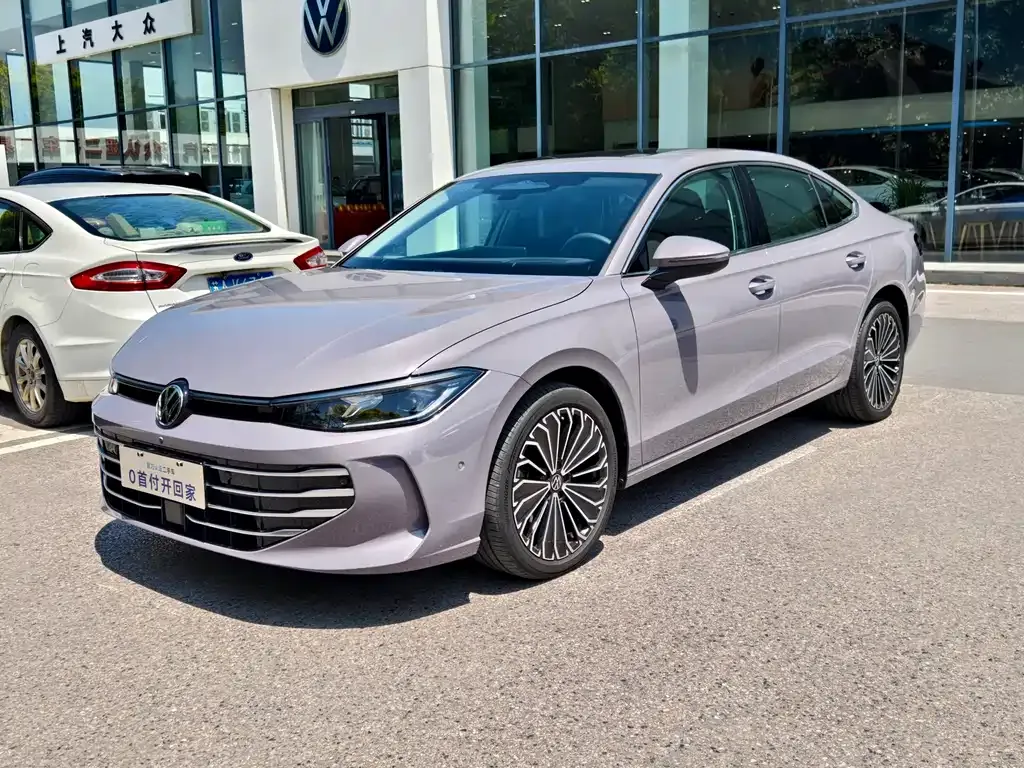 Volkswagen Passat — фото 1