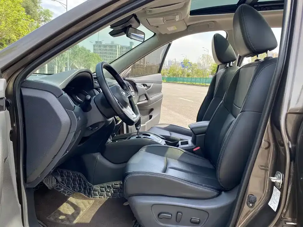 Nissan X-Trail 2021 из CN, фото 2