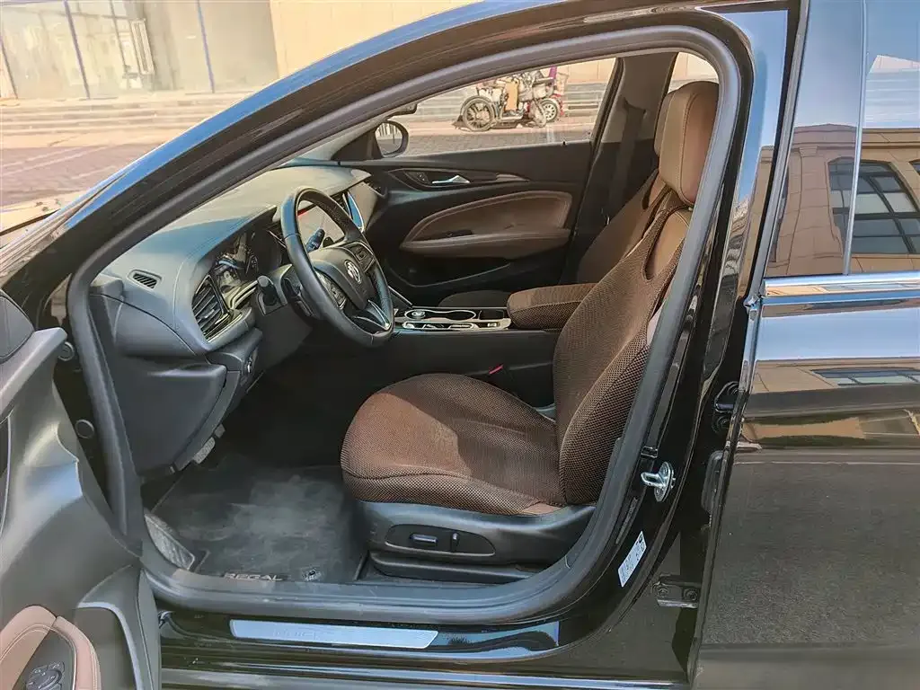 Buick Regal — фото 2