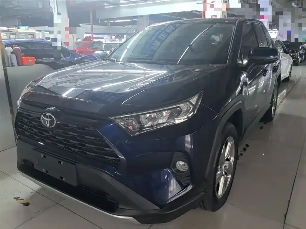 Toyota RAV4 — фото 9