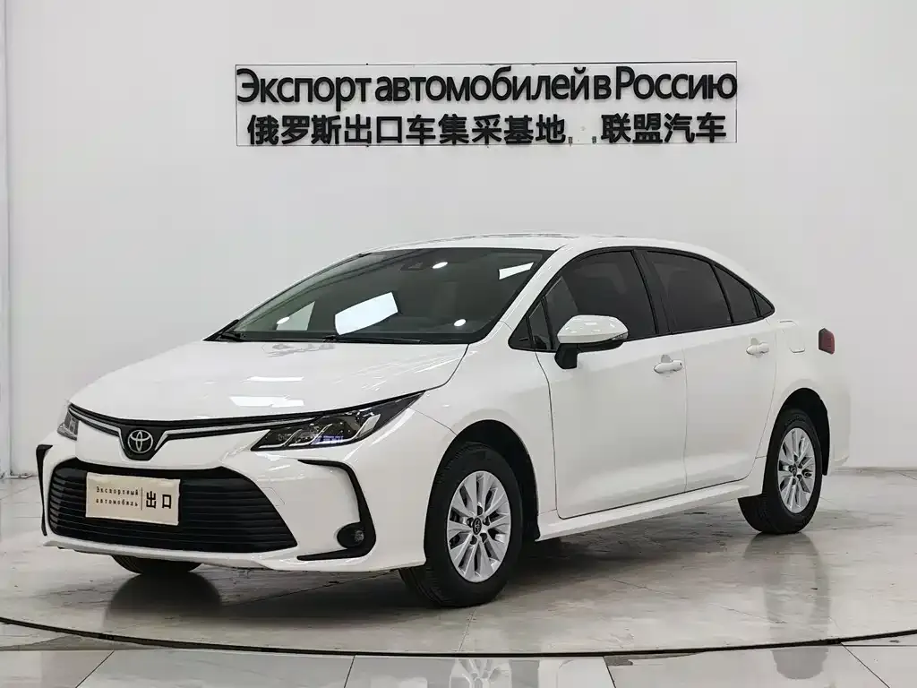 Toyota Corolla — фото 1