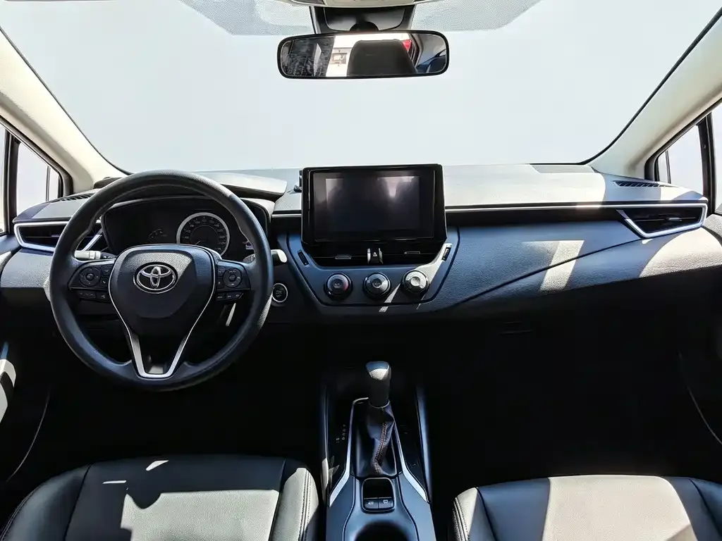 Toyota Corolla — фото 9