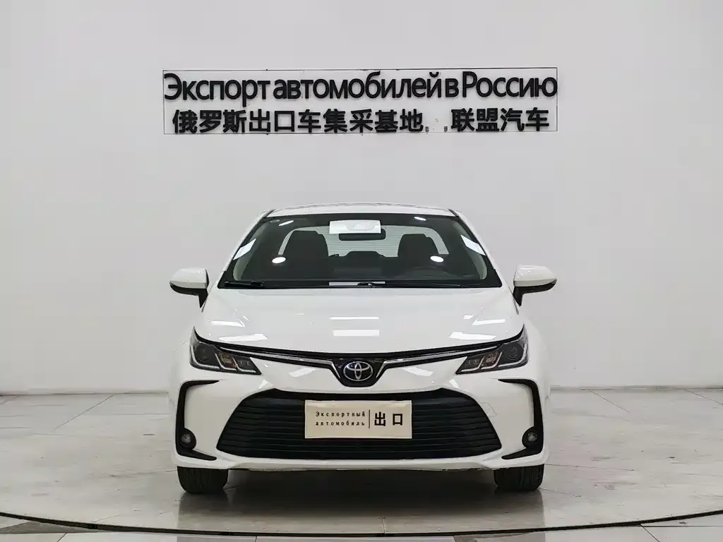 Toyota Corolla — фото 5