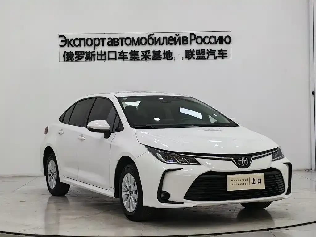 Toyota Corolla — фото 7