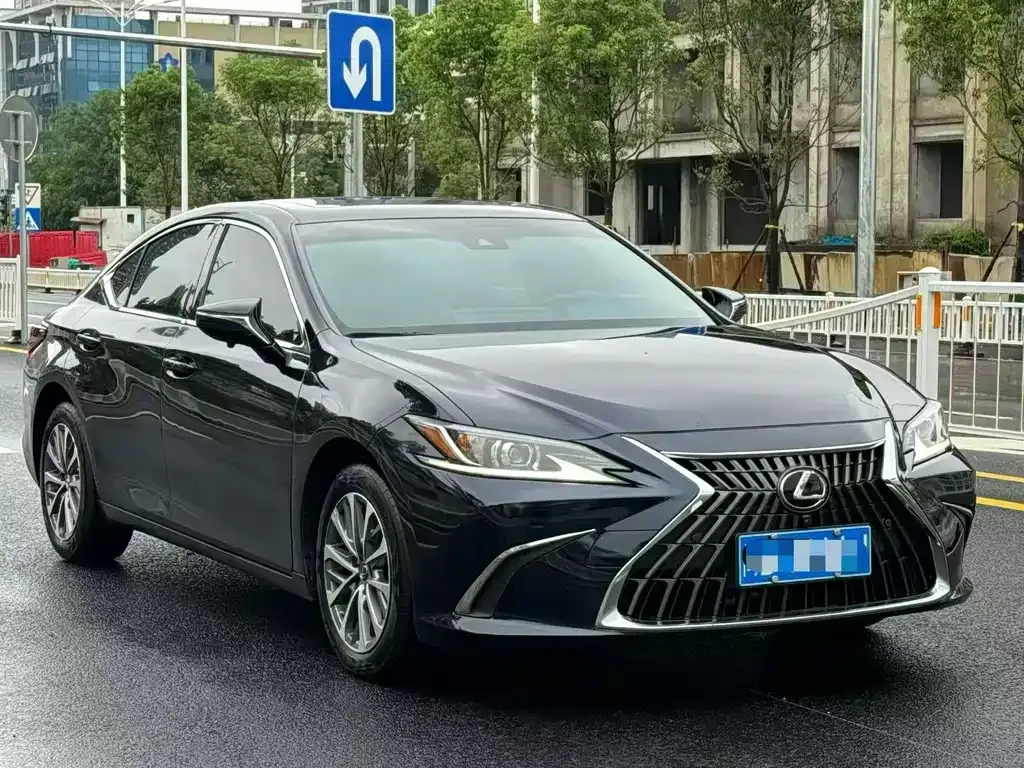 Lexus ES — фото 9