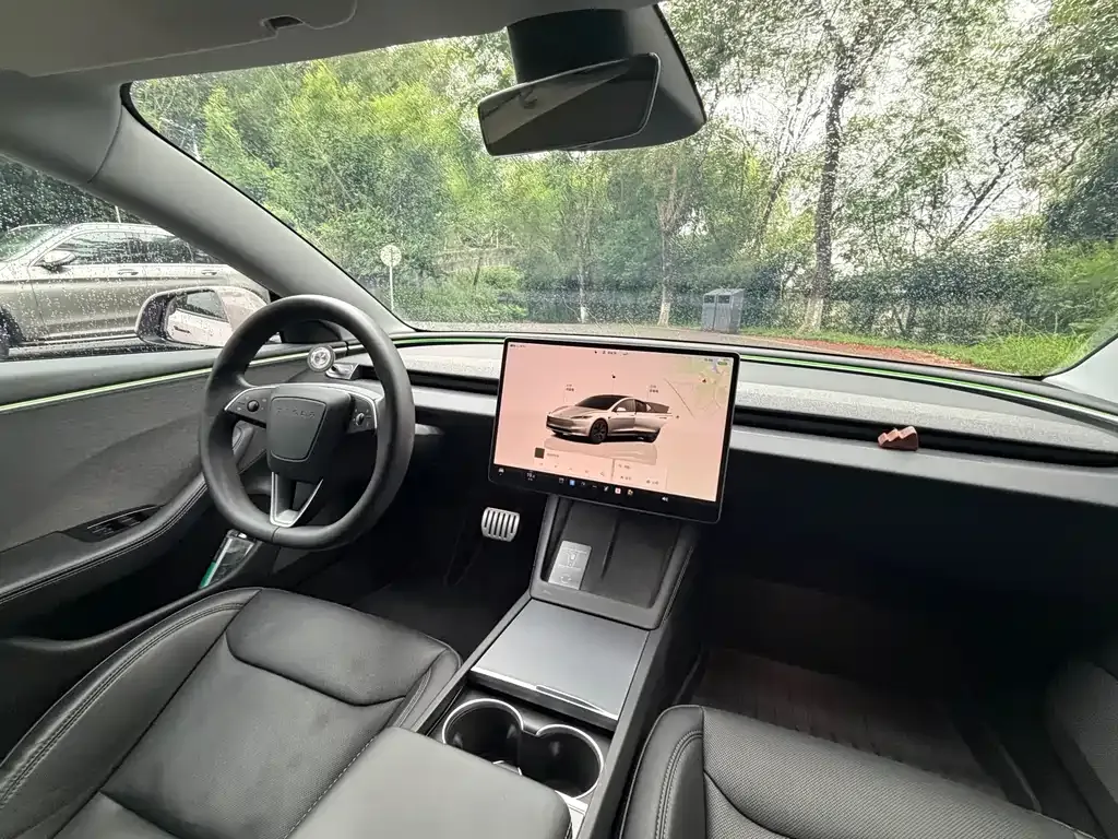 Tesla Model 3 — фото 6