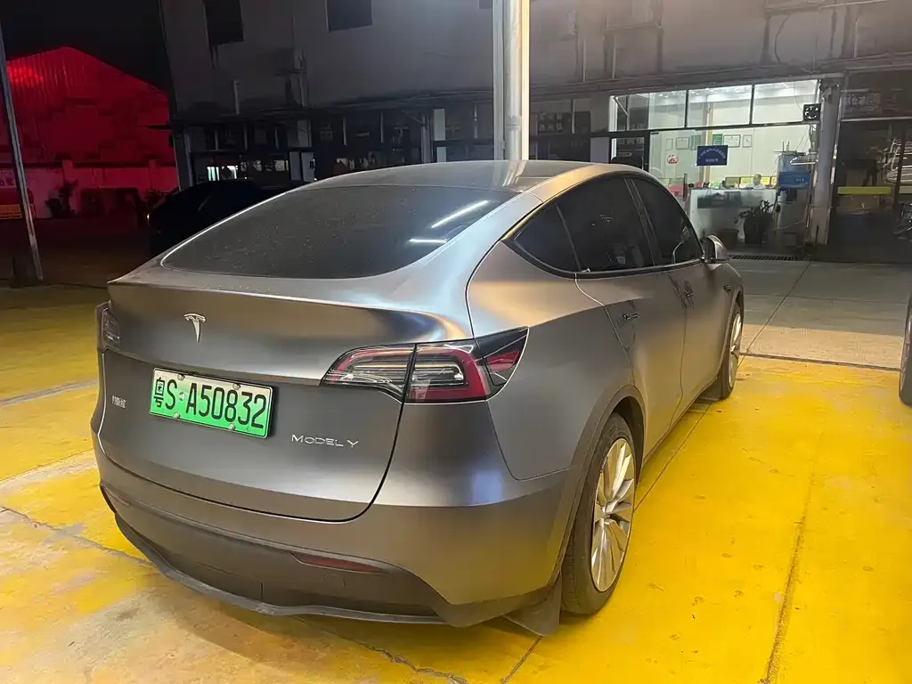 Tesla Model Y — фото 7