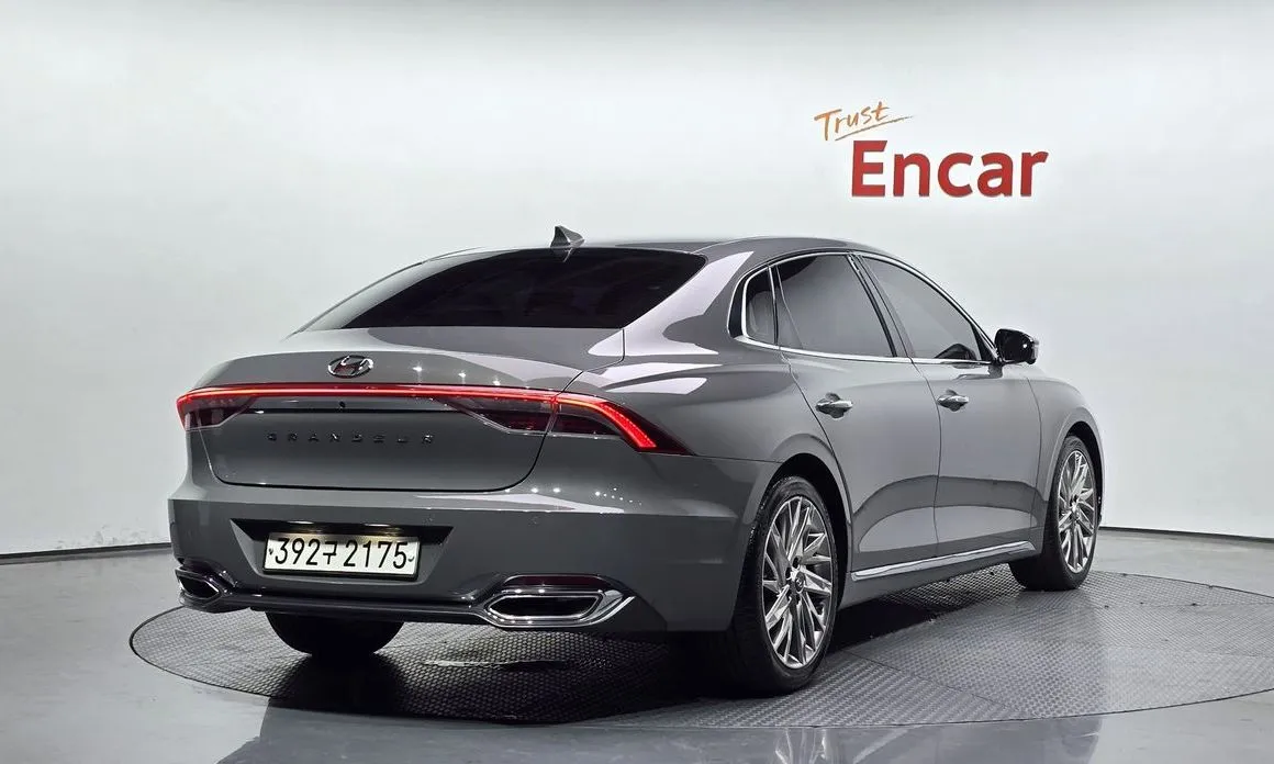 Hyundai Grandeur — фото 3